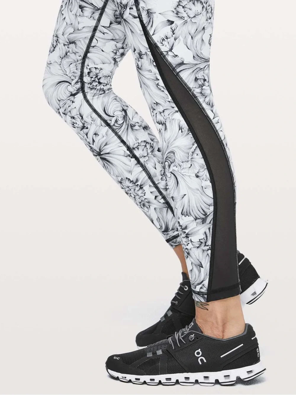 Lululemon Train Times Light Garden Leggings Black & White Size 6
